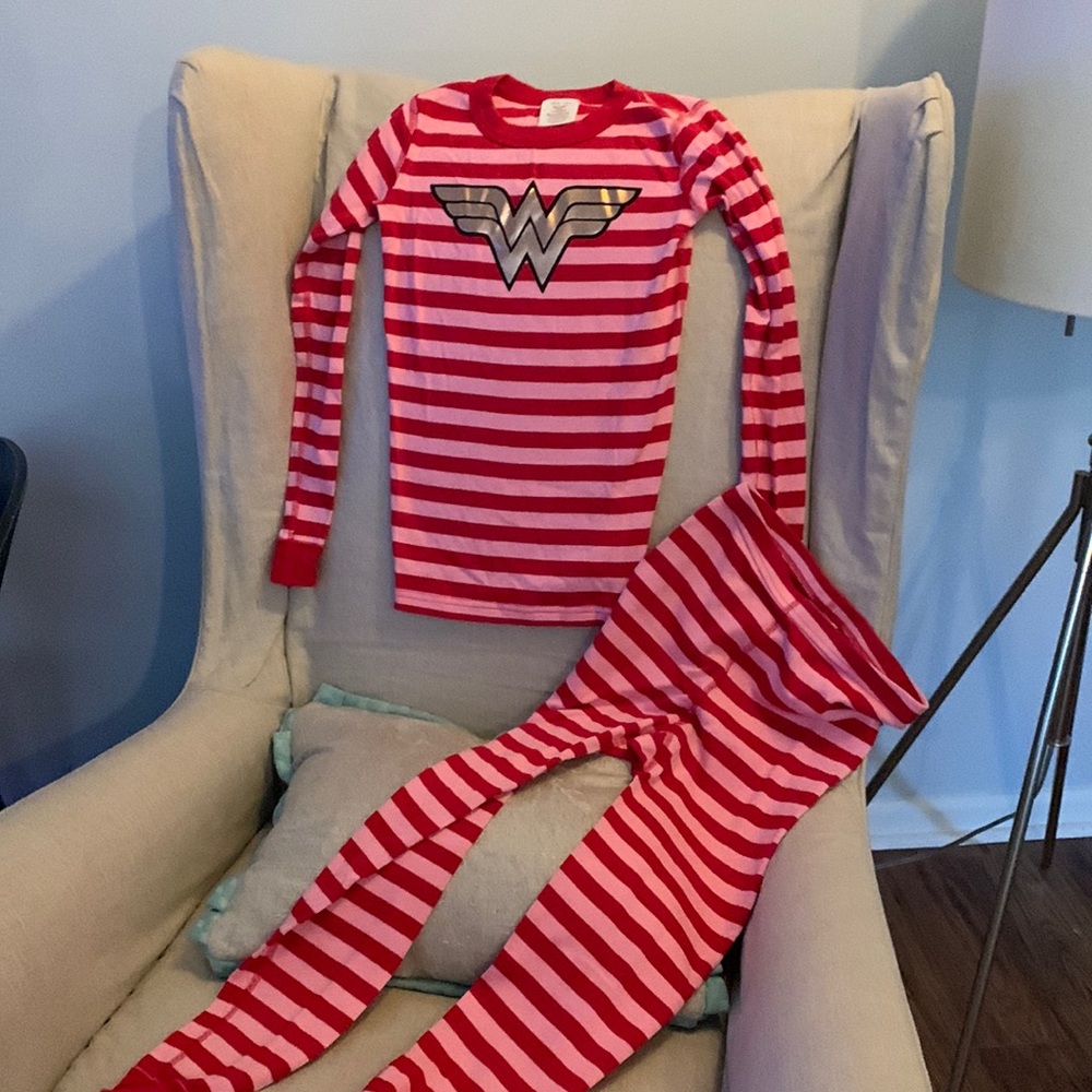 Hanna Andersson Wonder Woman PJS Size 150/US12